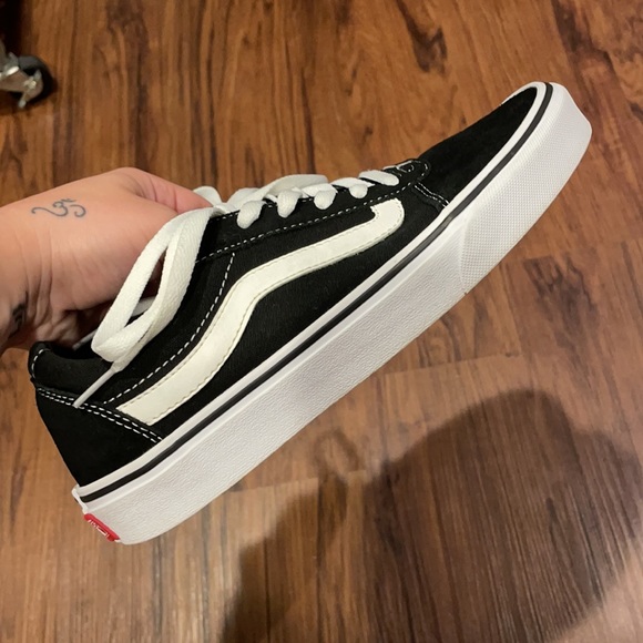 Women’s Vans Sneakers - Picture 6 of 7